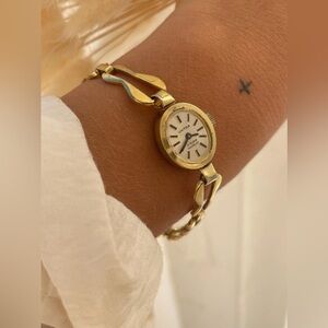 Uhtra Vintage Gold Watch